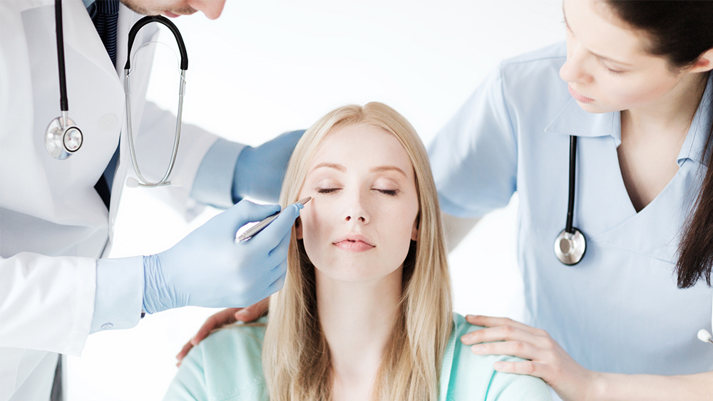 A Complete Guide to Becoming a Cosmetic Nurse